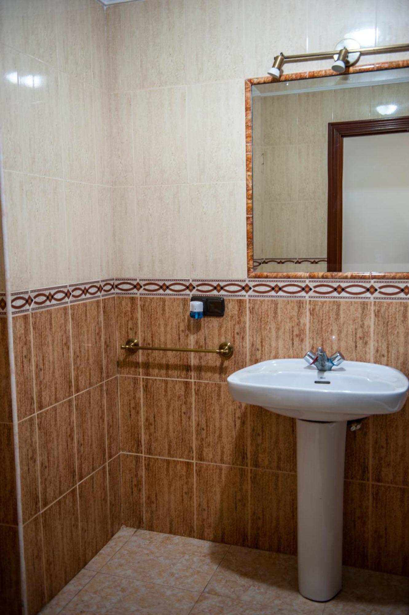 Hostal Las Palomas Lucena Extérieur photo